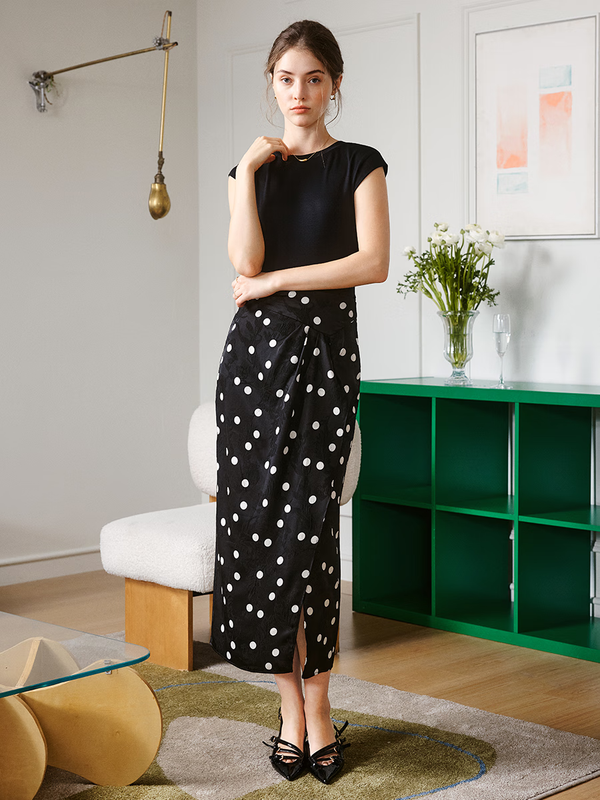 Girlsgarb Black Polka Dot French Style Slimming Two-Piece Skirt Set